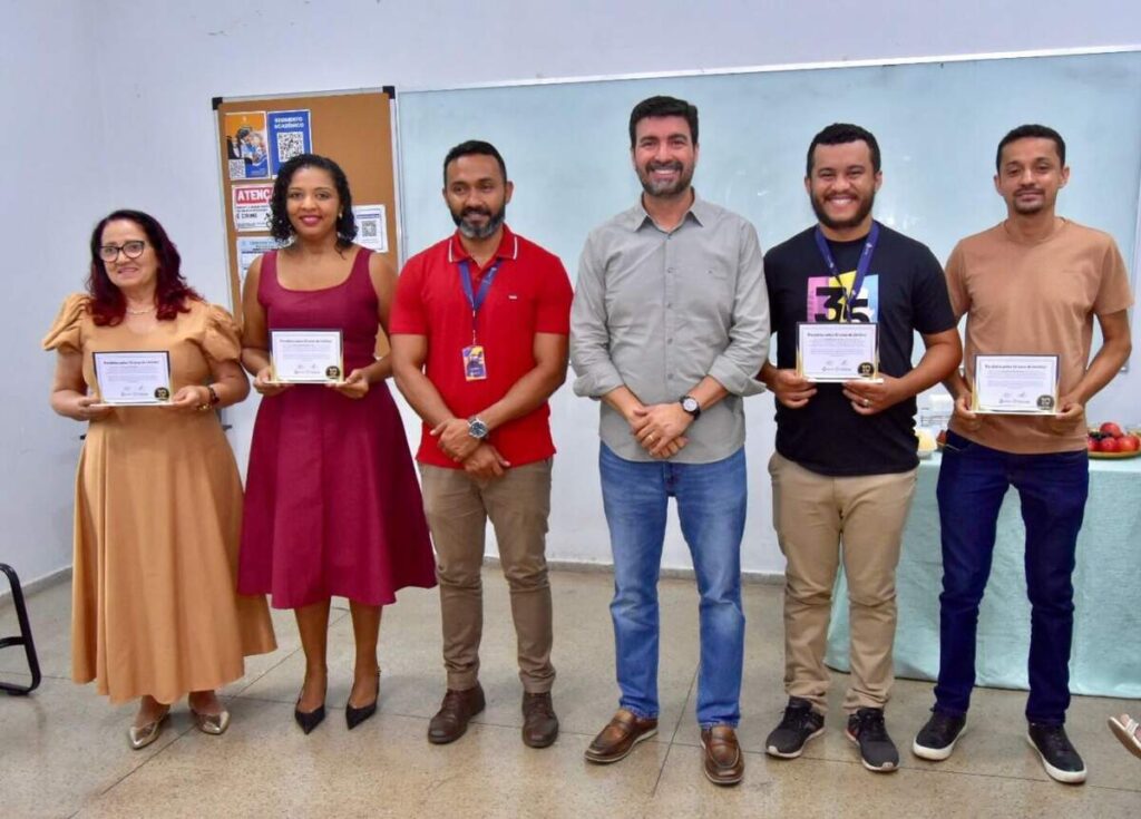 uma-decada-de-historia-unitins-homenageia-servidores-que-sao-pilares-do-campus-araguatins